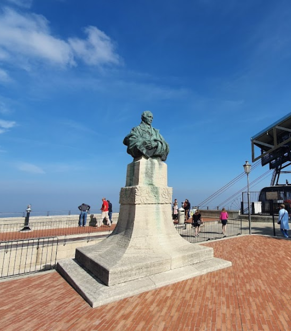 Pomnik Bartolomeo Borghesi.