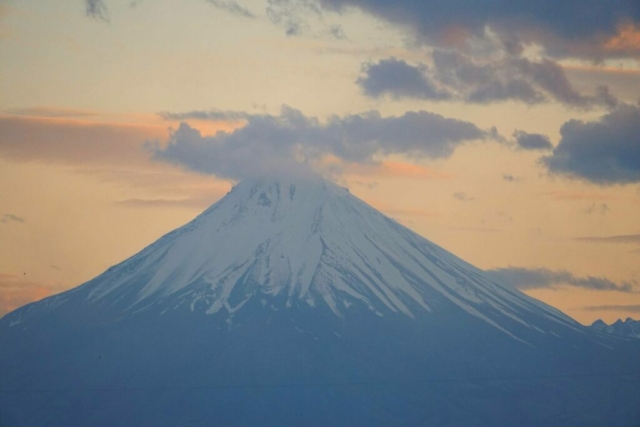 Widok na Araraty z klasztoru Khor Virap
